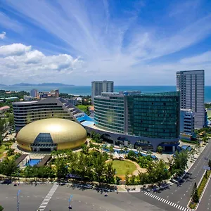 5* Hotel Pullman